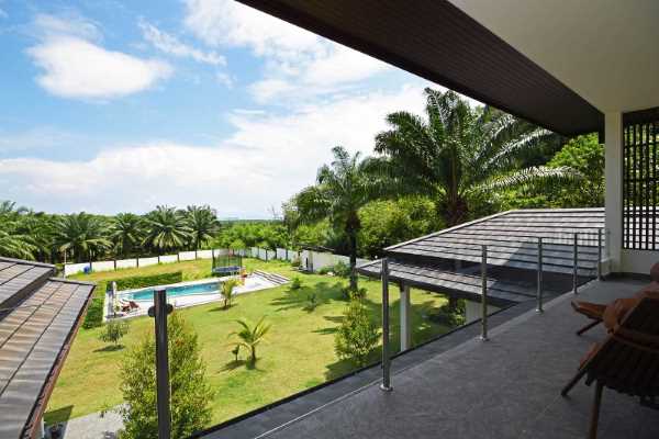 for sale - Three-Bedroom Tropical Sunrise Pool Property - Tung Yee Peng, Koh Lanta