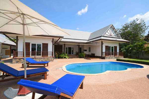 for sale - Three-Bedroom Villa on 1 Rai of Land plus Separate Garage - Sai Thai, Krabi
