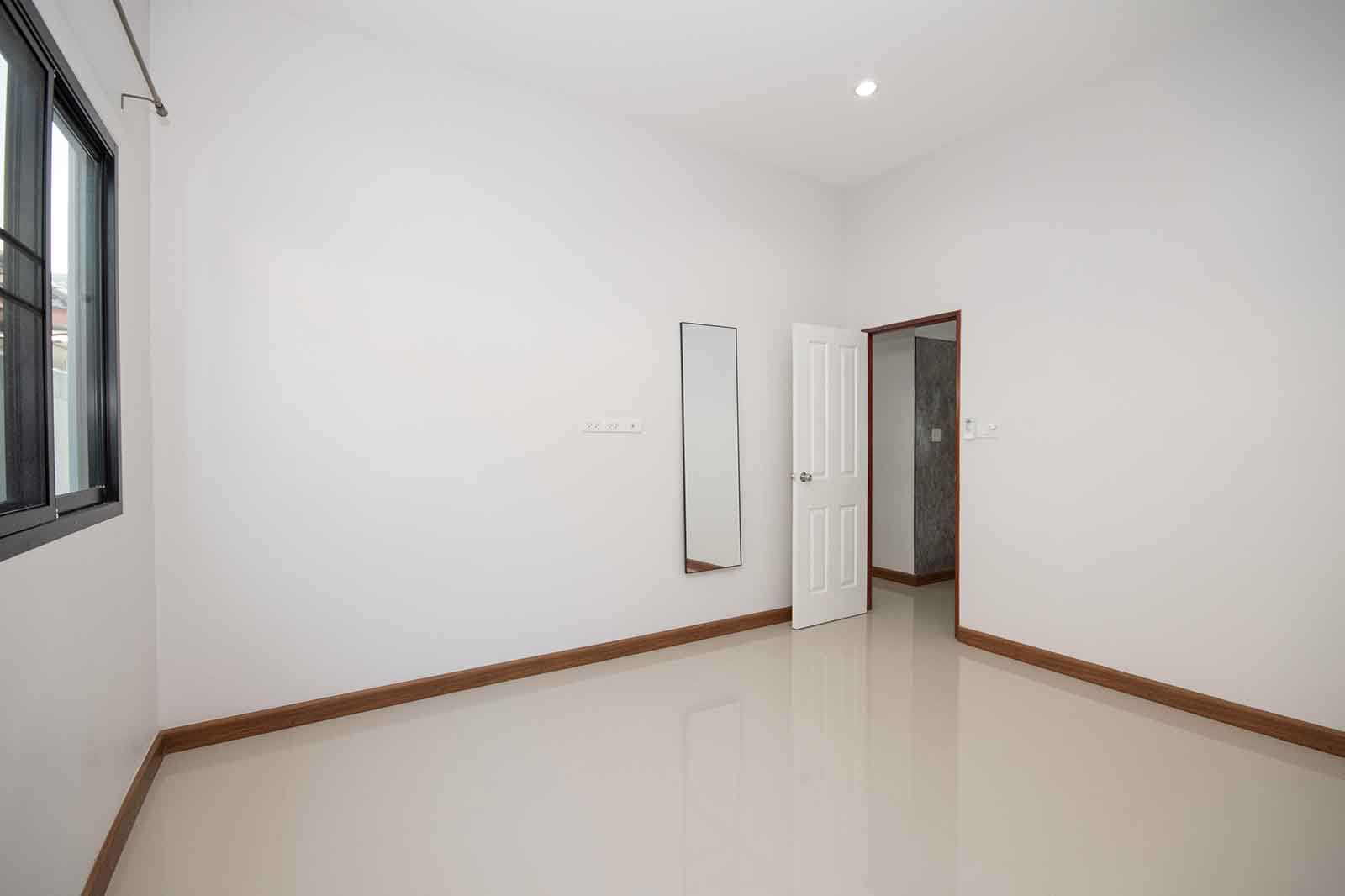 As new, Two-Bedroom Home in a Covenient Location As new, Two-Bedroom Home in a Covenient Location