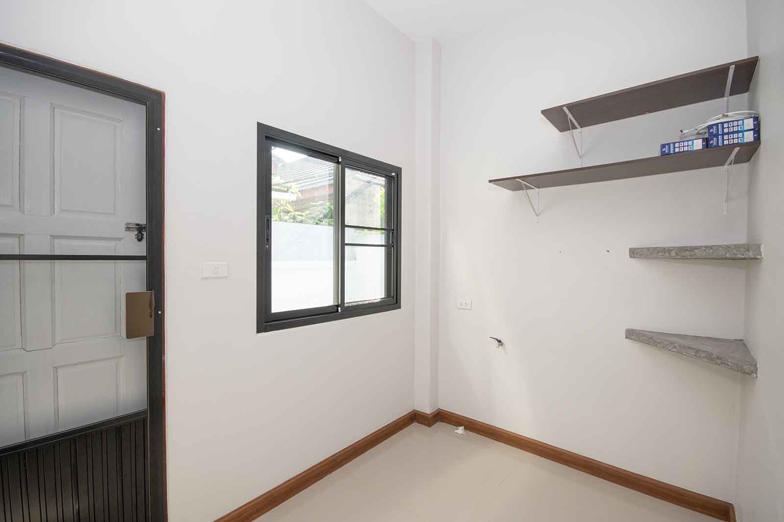 As new, Two-Bedroom Home in a Covenient Location As new, Two-Bedroom Home in a Covenient Location