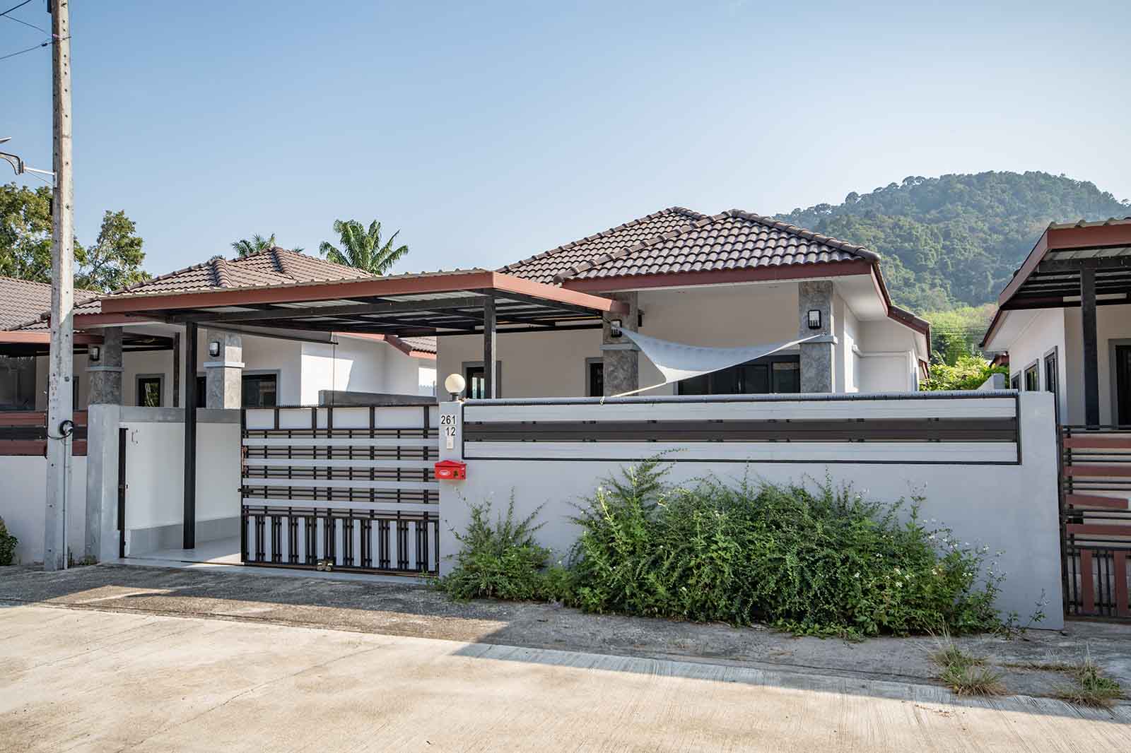 As new, Two-Bedroom Home in a Covenient Location As new, Two-Bedroom Home in a Covenient Location