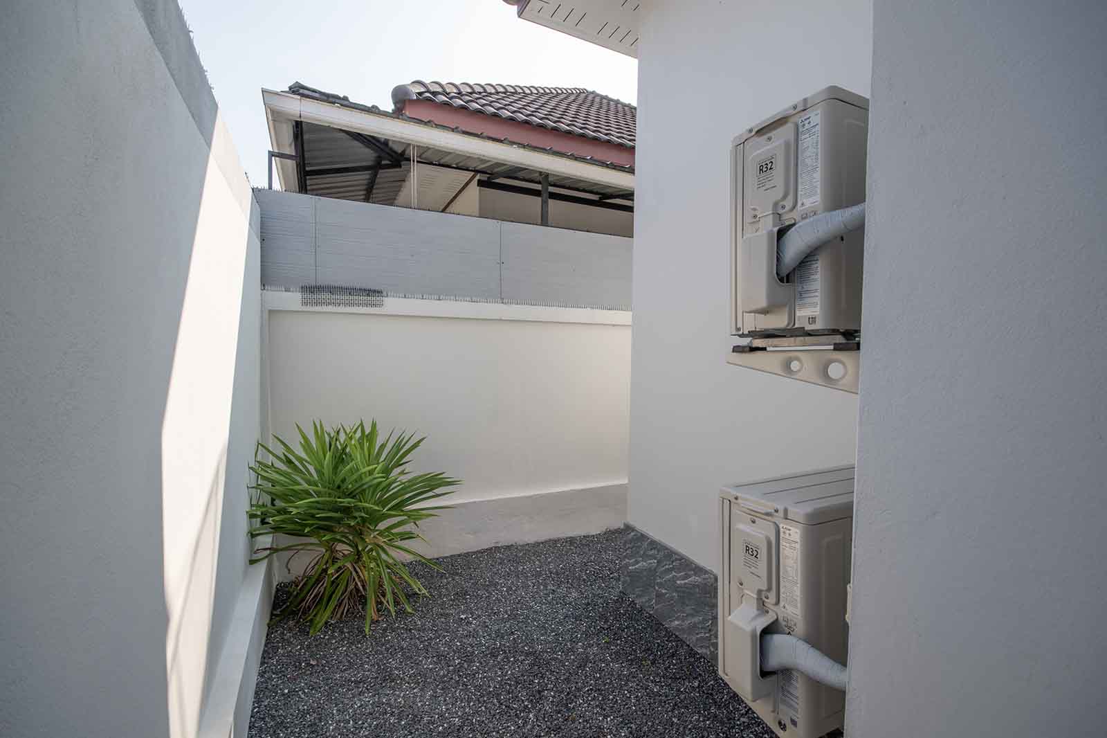 As new, Two-Bedroom Home in a Covenient Location As new, Two-Bedroom Home in a Covenient Location