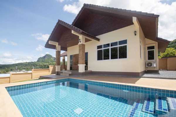 ขาย - บ้านพักใหม่แบบสามห้องนอนพร้อมวิวสระว่ายน้ำและวิวภูเขา - Ao Nang, Krabi