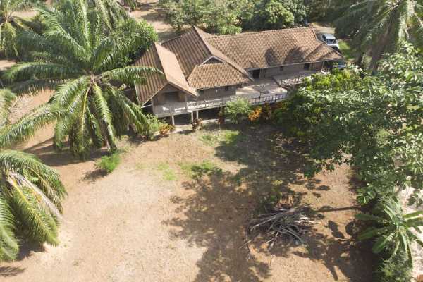 for sale - Thai-Style Home on 1 Rai of Scenic Land with Lake - Thap Prik, Krabi