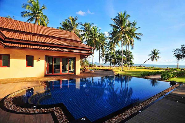 for sale - Four-Bedroom Beachfront Property on 1.6 Rai of Beach.  - Had Yao (Krabi Long Beach), Krabi