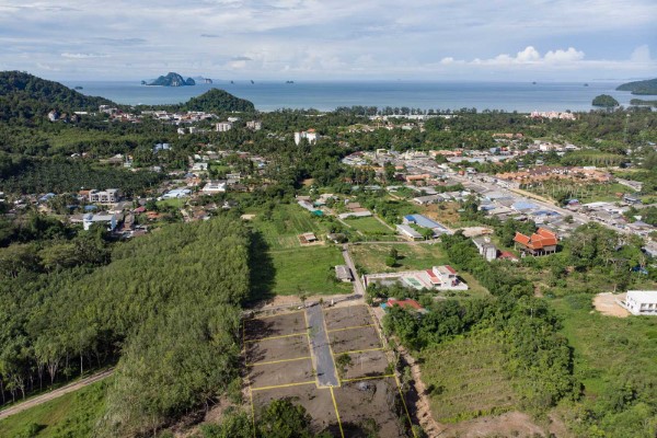 ขาย - ขายที่ดินบนเนินเขาขนาด 800 ตารางเมตร ห่างจากชายหาดเพียง 2 กม - Ao Nang, Krabi